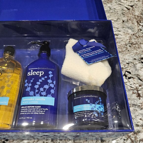 BRAND NEW BATH & BODY WORKS SLEEP GIFT BOX WITH LOTION, WASH, OIL, CANDLE, SOCKS - Picture 9 of 14